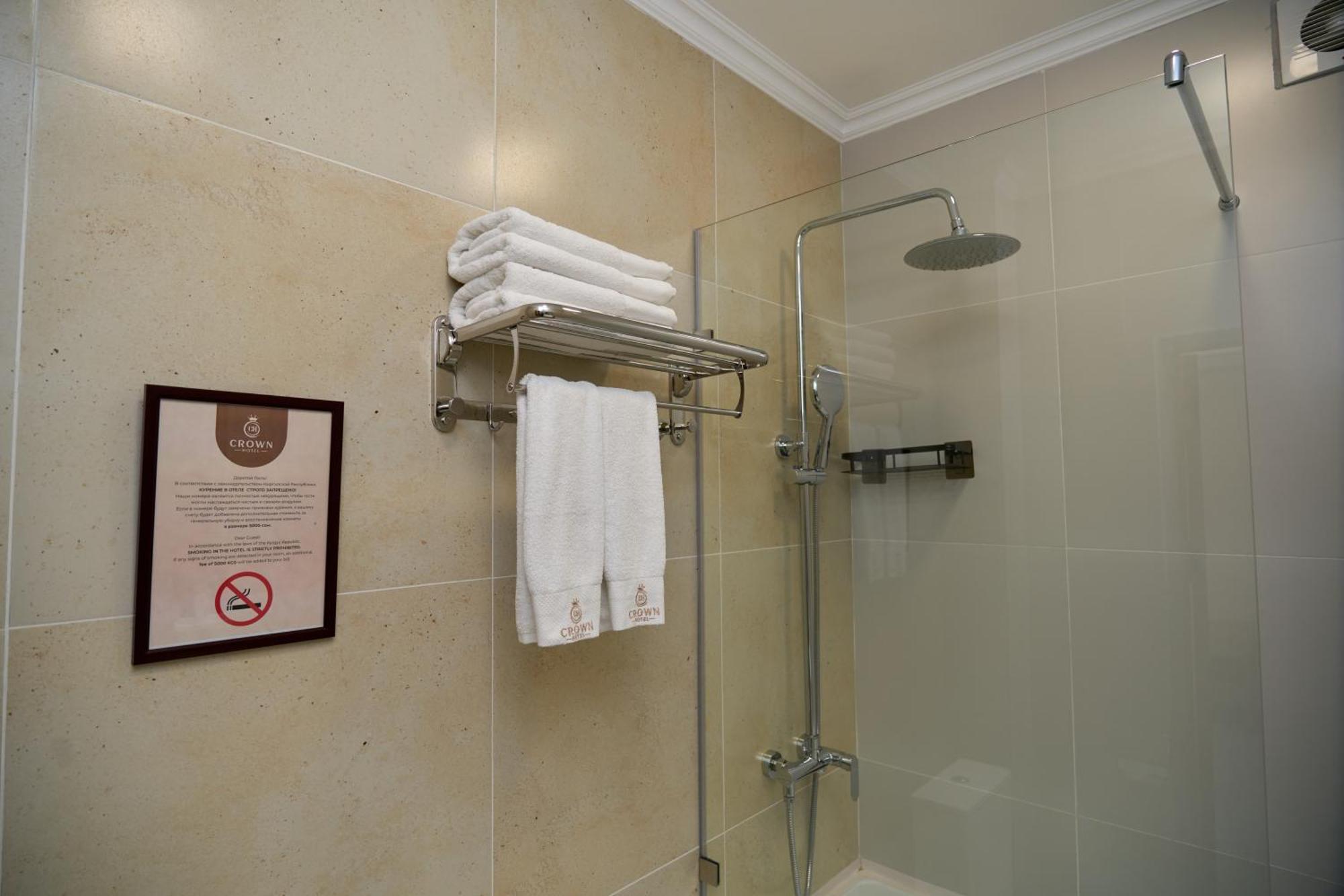 Crown Hotel Bishkek Ngoại thất bức ảnh