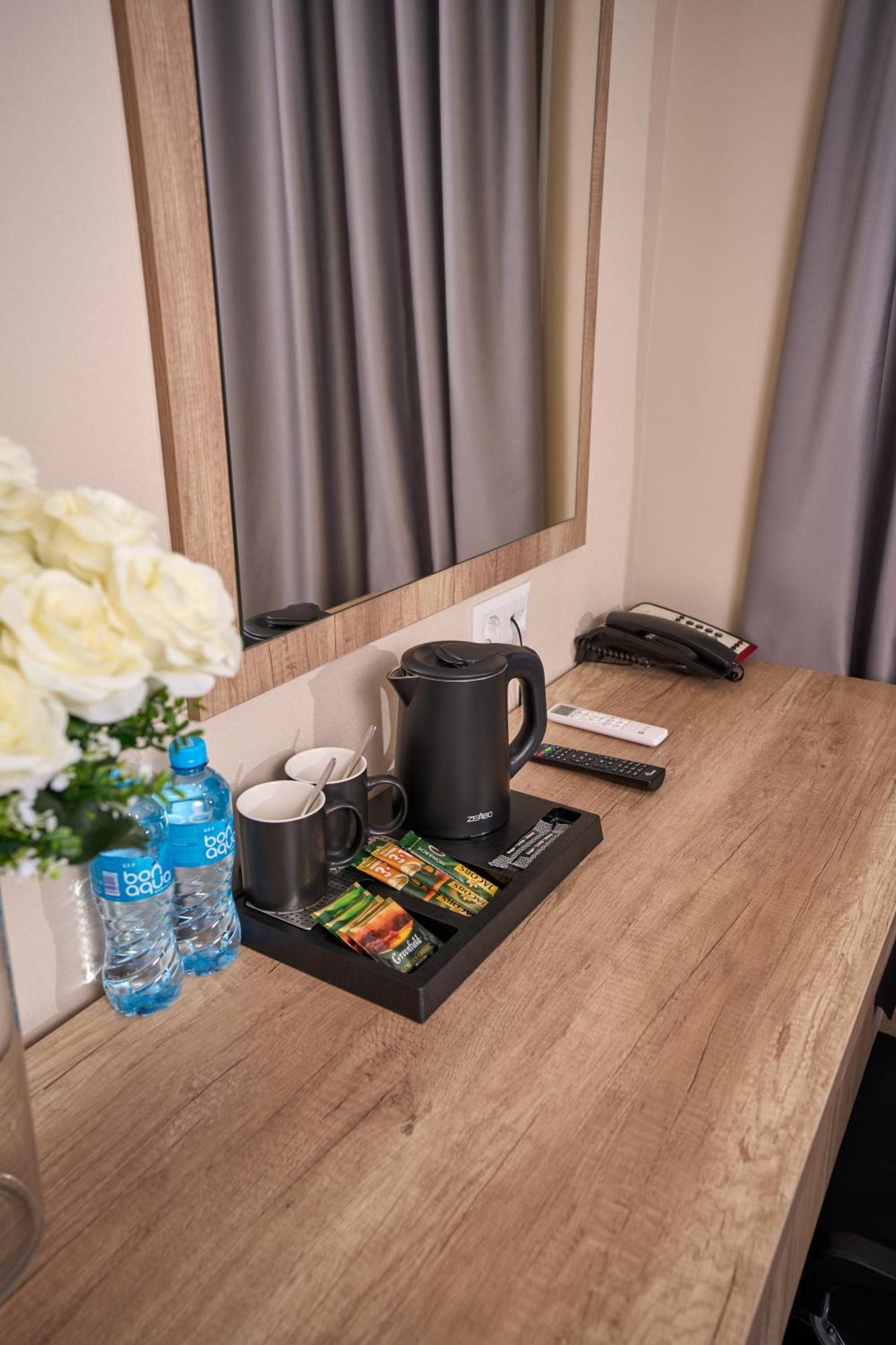 Crown Hotel Bishkek Ngoại thất bức ảnh