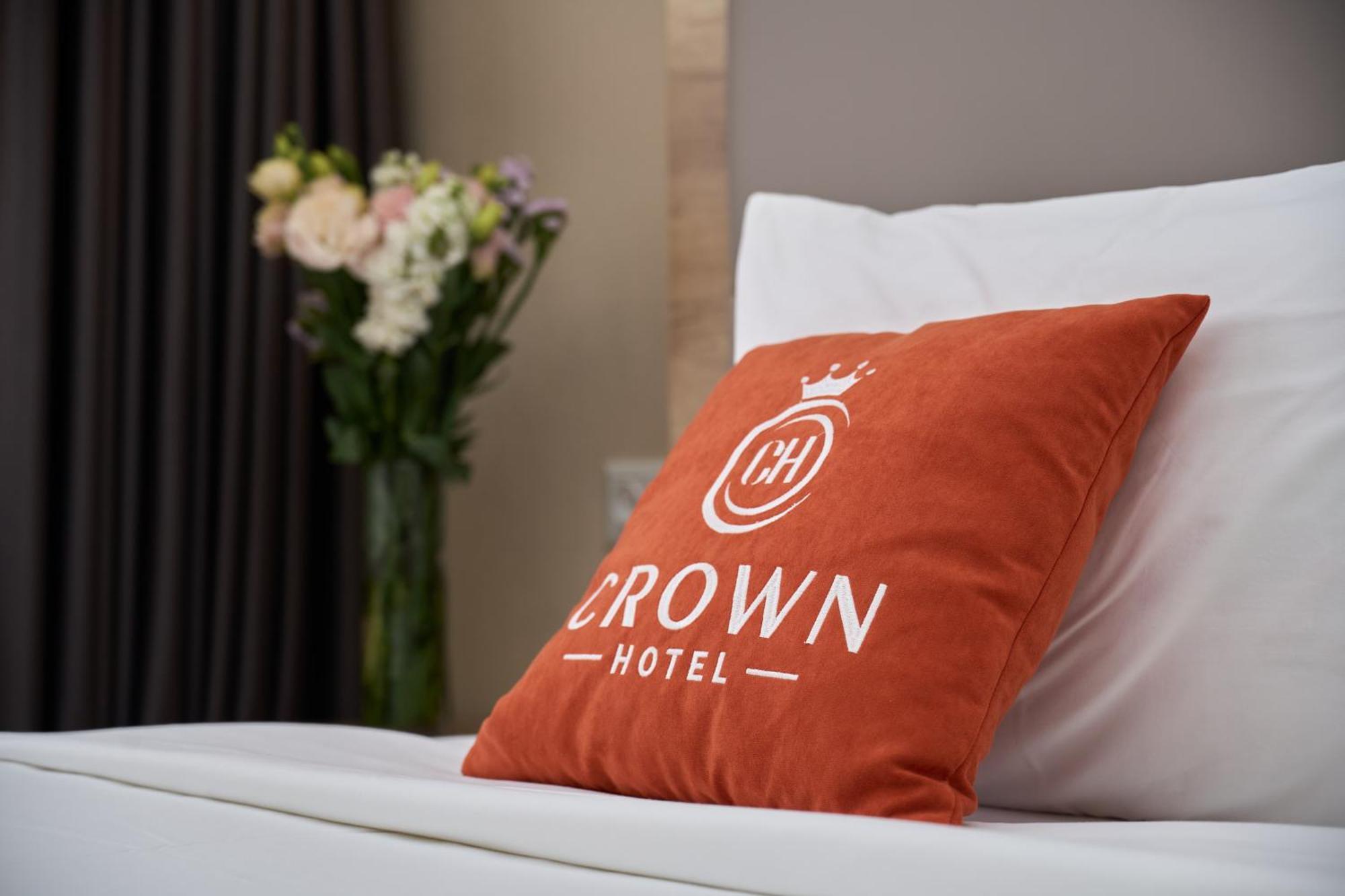 Crown Hotel Bishkek Ngoại thất bức ảnh
