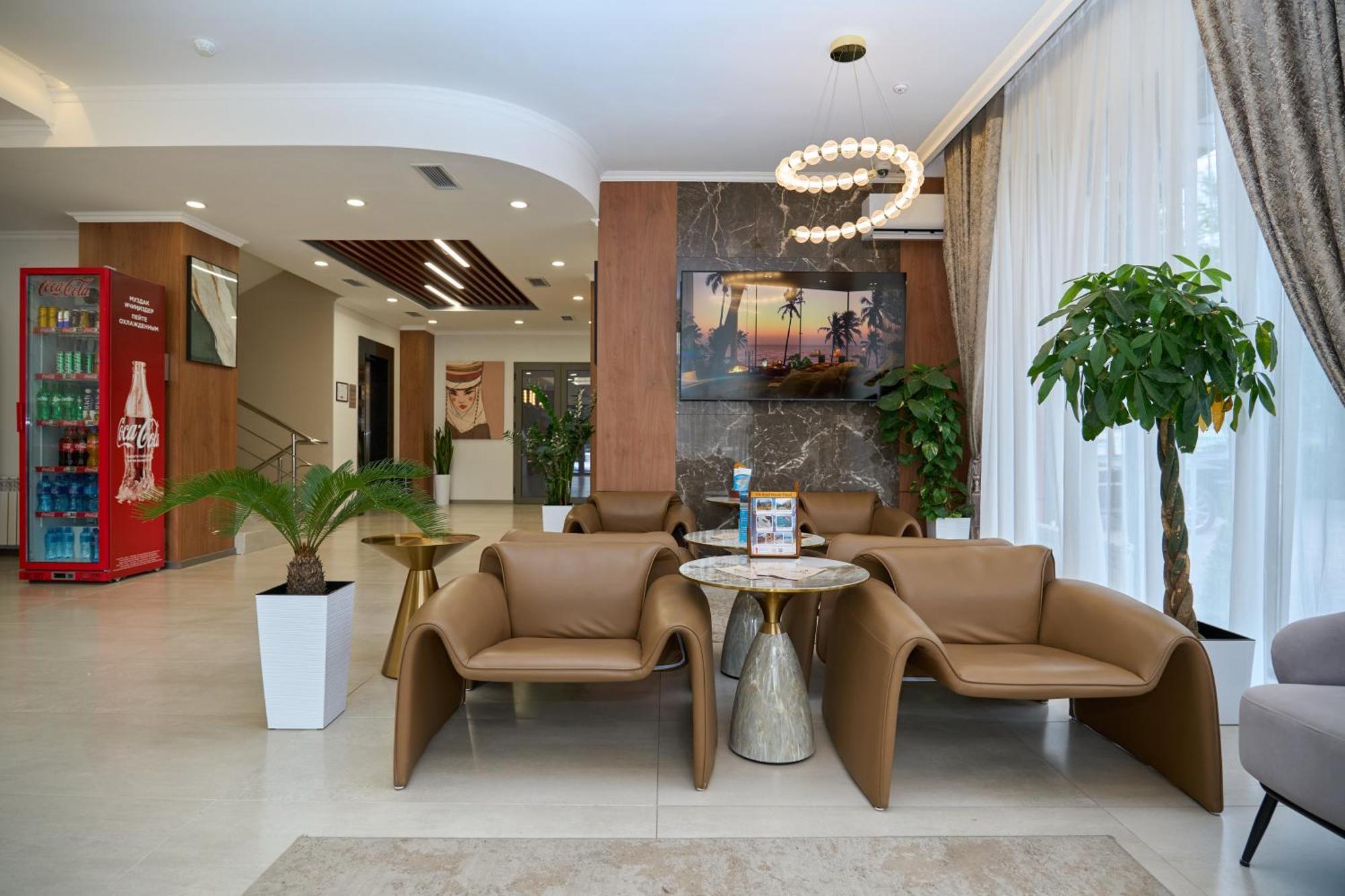 Crown Hotel Bishkek Ngoại thất bức ảnh